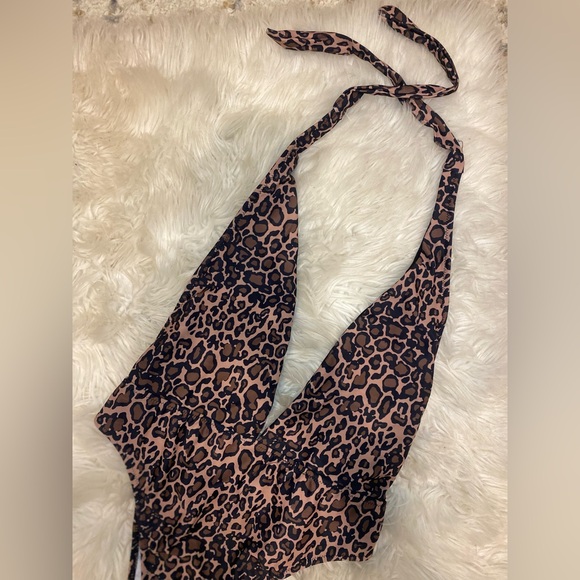 NEW never worn!* size medium animal print one piece - Picture 3 of 8